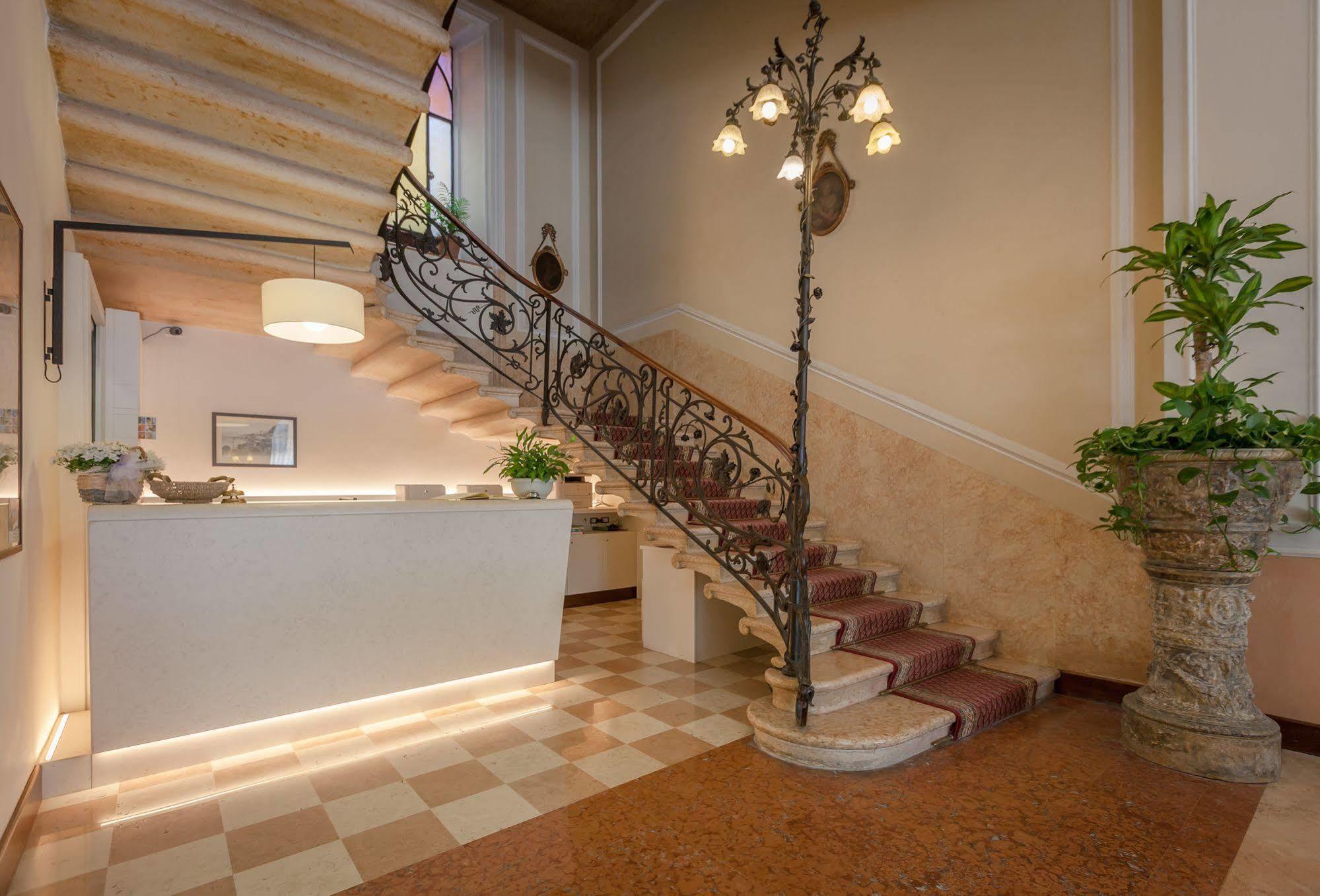 Hotel Excelsior Splendide Μπελάτζιο Εξωτερικό φωτογραφία